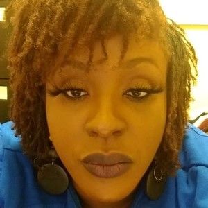 Meet your Posher, Ebony